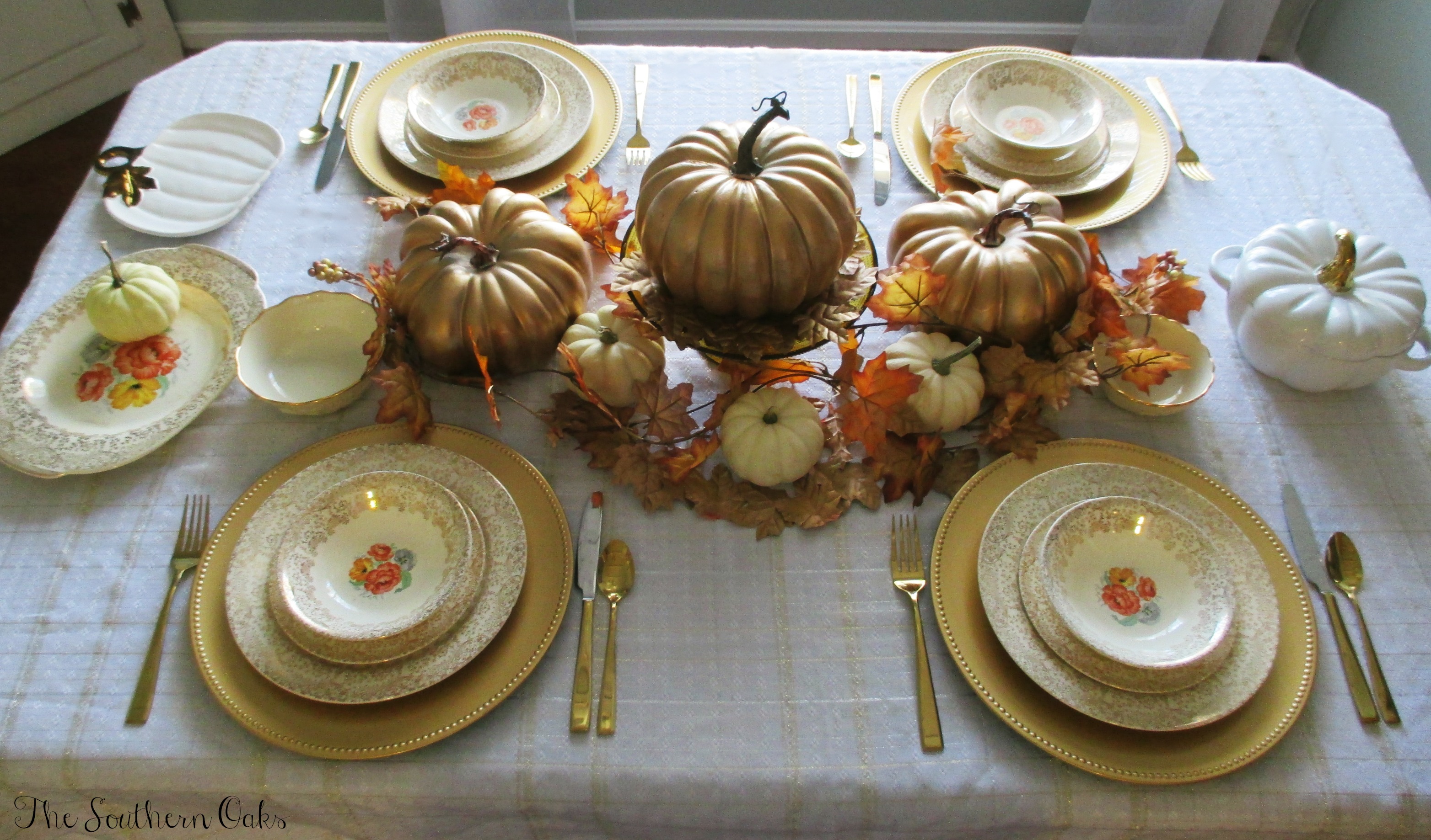 Harvest Gold Thanksgiving Tablescape - Sweet Southern Oaks